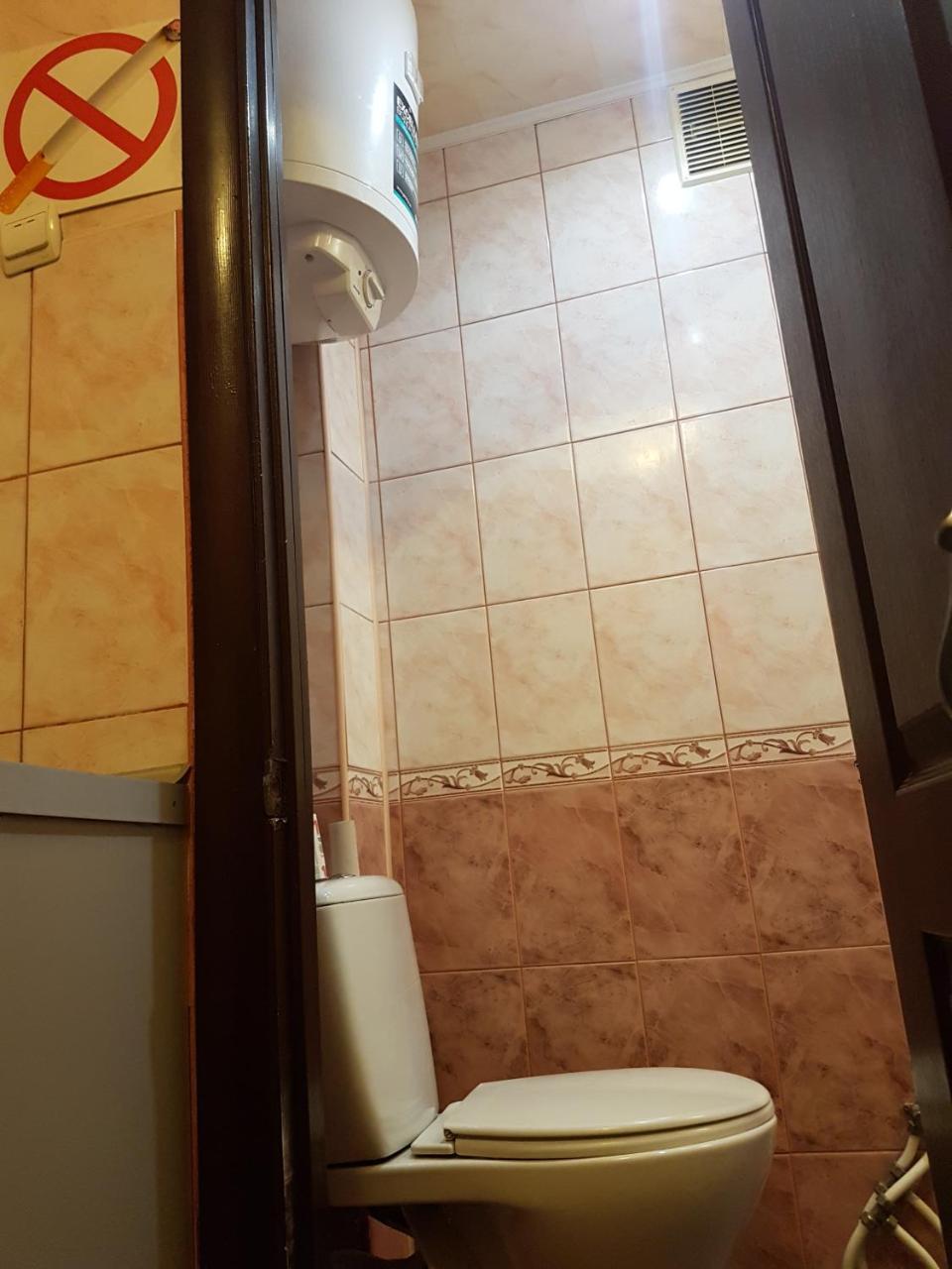 House Hotel Apartments 3 Ровно Экстерьер фото
