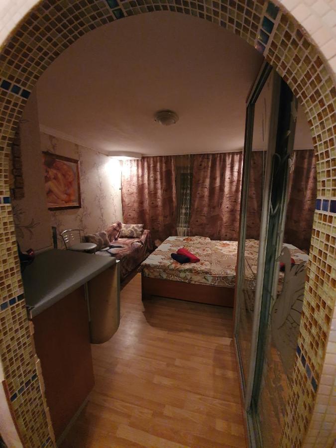 House Hotel Apartments 3 Ровно Экстерьер фото
